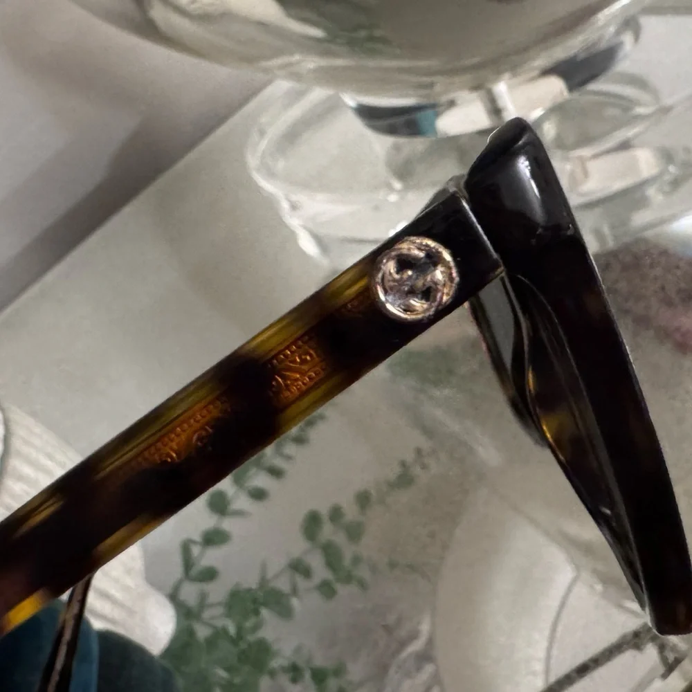 Gucci stylish black